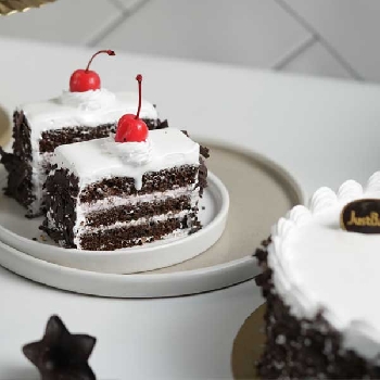 Premium Black Forest Cake