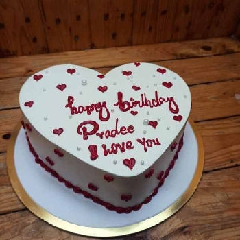 Sweetheart Love Cake