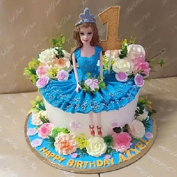 Sitting Doll Theme Cake