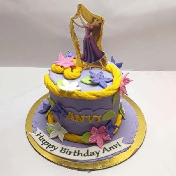  Rapunzel With Flower Cake