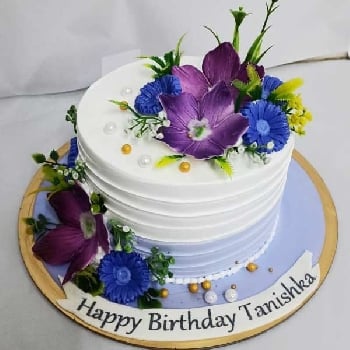 Floral Themed cake