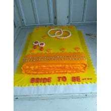 Saree Cake With Jewellery